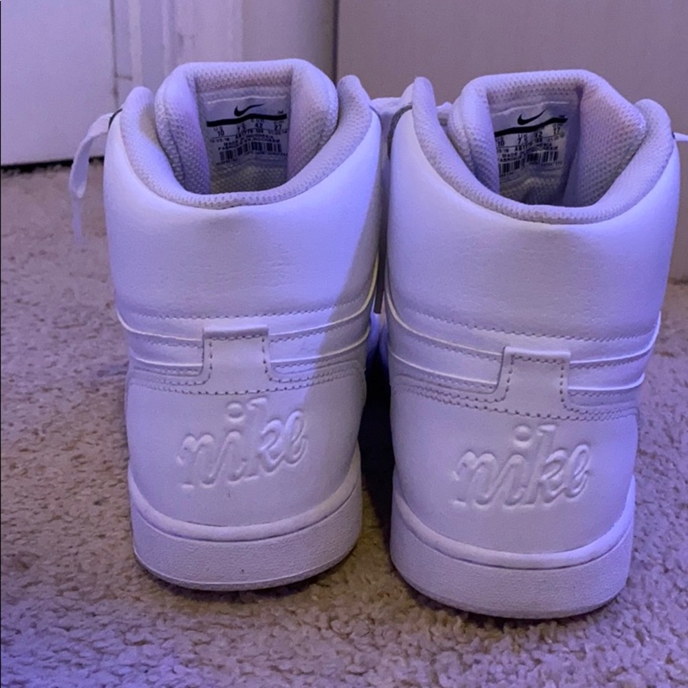 High top all white Nike shoes - Picture 3 of 4